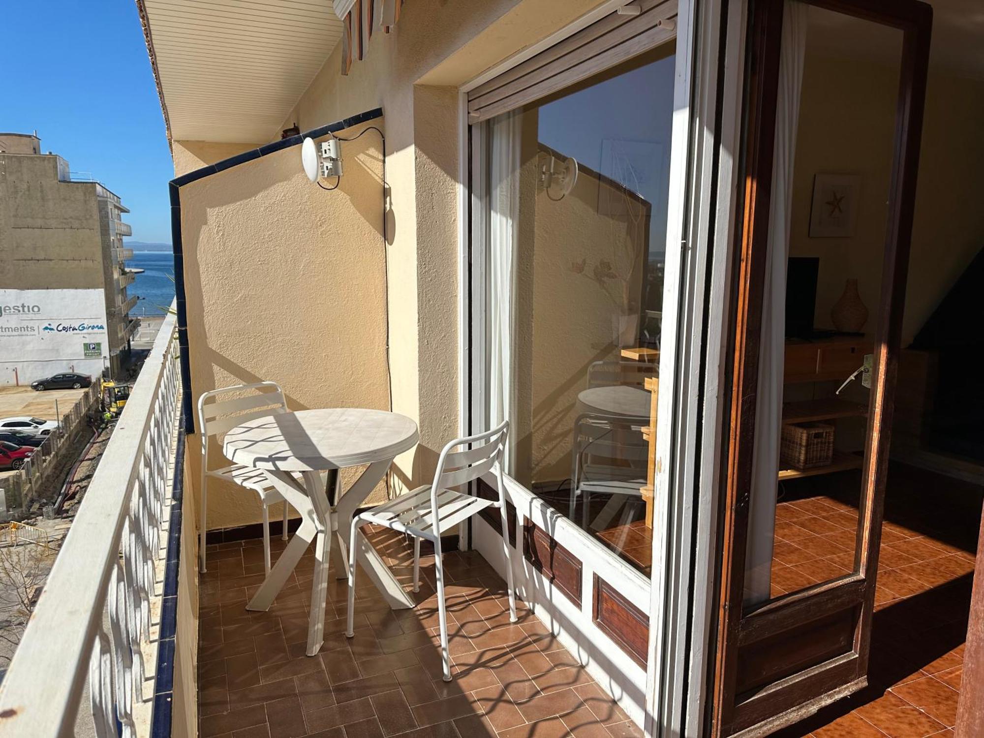 Agi Llotja Plazza Apartment Roses Luaran gambar