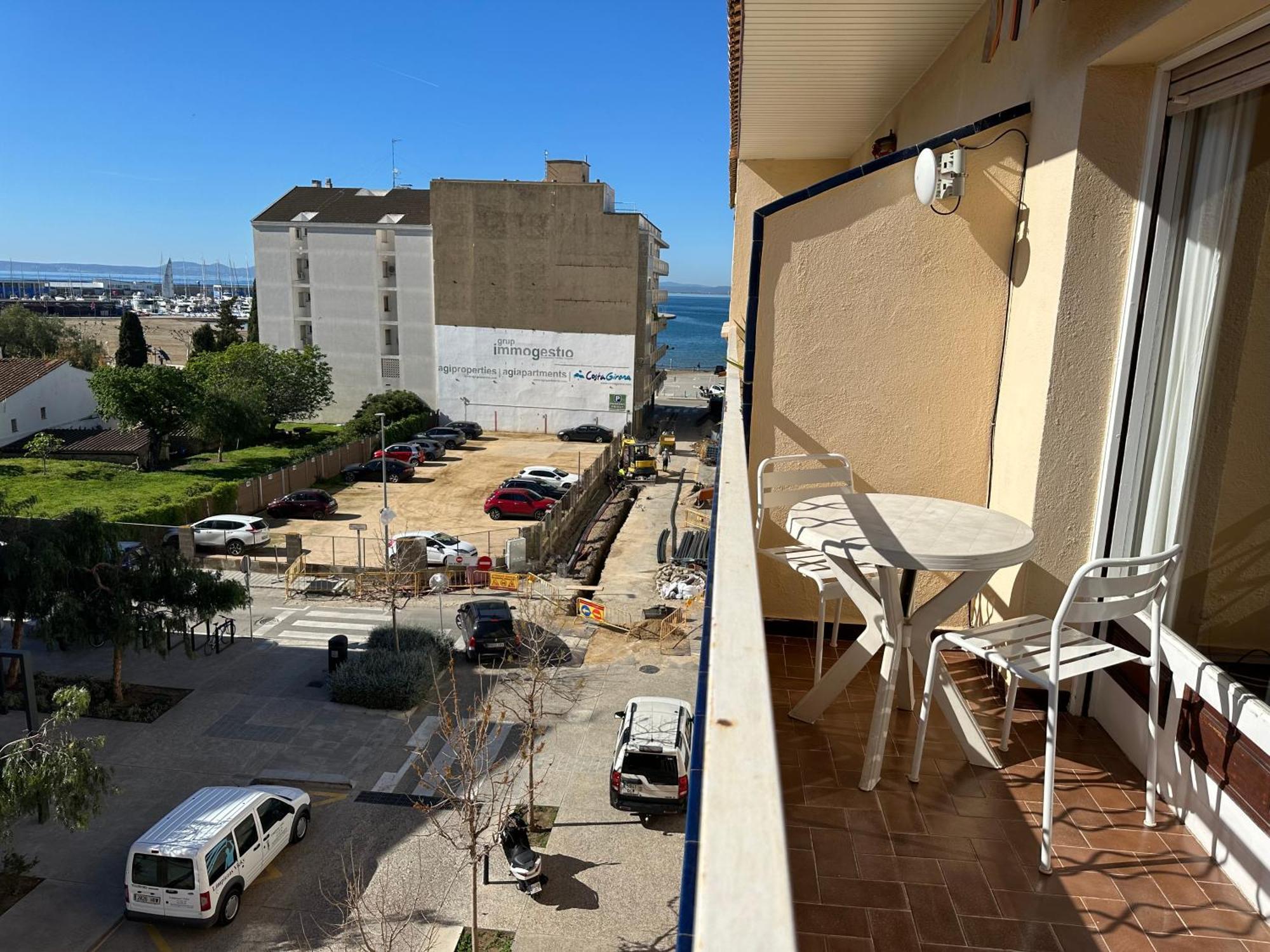 Agi Llotja Plazza Apartment Roses Luaran gambar