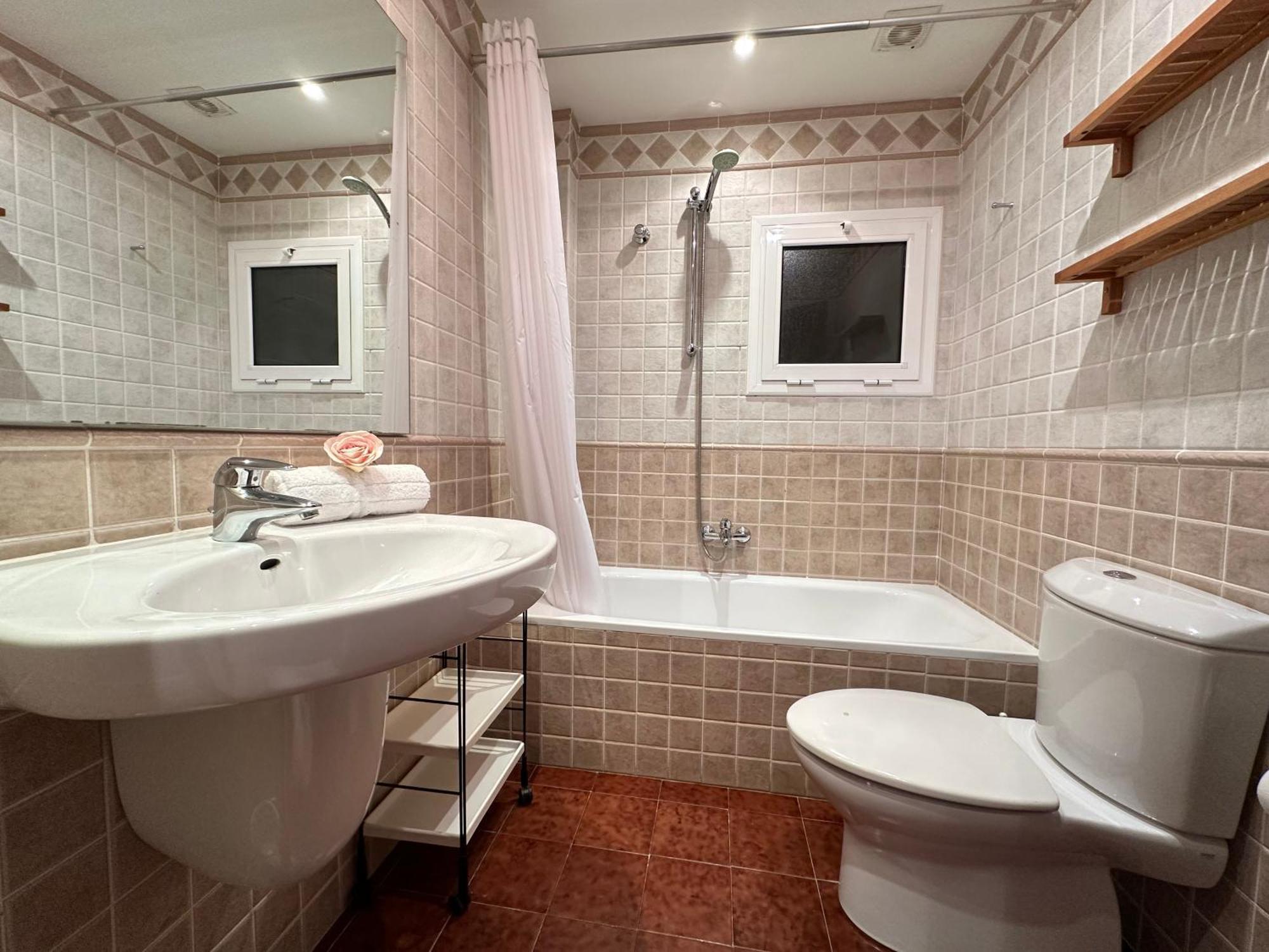 Agi Llotja Plazza Apartment Roses Luaran gambar